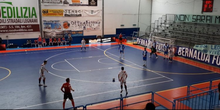 Bernalda Futsal, contro il Futsal Regalbuto finisce 3-3