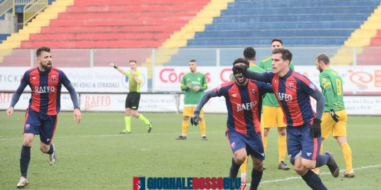 Taranto-Lavello 2-0, la cronaca: doppio morso argentino. Abayian-Guaita gol!