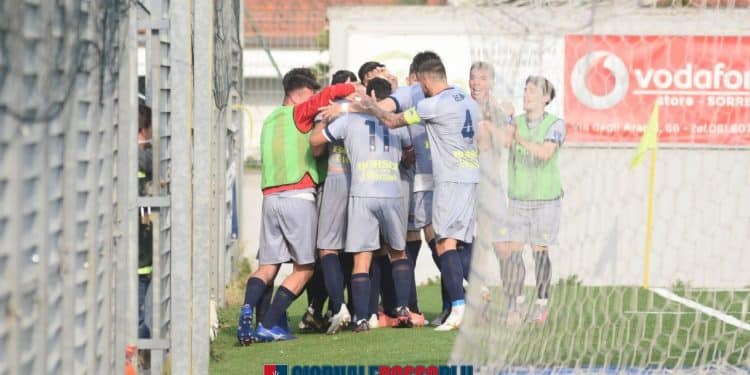 Sorrento-Taranto 0-3, la cronaca: tre limoni al “Surriento”