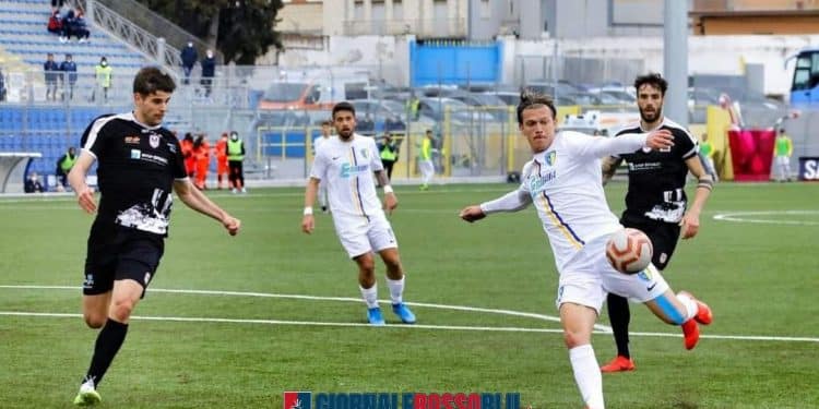 Serie D/H, sei reti del Lavello nel derby contro il Francavilla