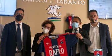 Taranto, due nuovi sponsor sulla maglia rossoblu: con Raffo anche Ninfole e Banca di Taranto