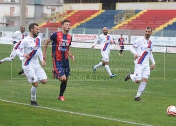 Taranto-Casarano 0-0, la cronaca: pareggio con recriminazioni