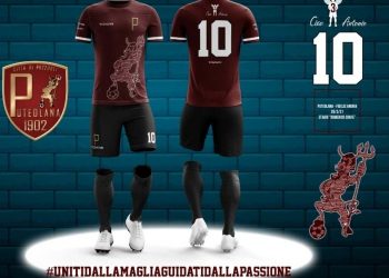 Puteolana, una divisa per omaggiare Vanacore