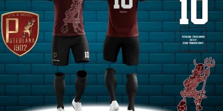 Puteolana, una divisa per omaggiare Vanacore