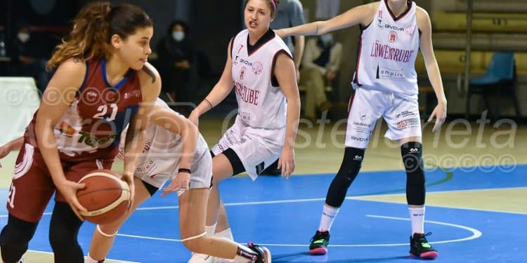 Ad Maiora Taranto-Salerno Basket 92 61-57, la fotogallery
