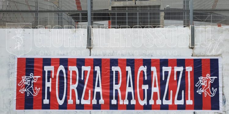 Taranto, regalo di “Pasqua” dei tifosi per la squadra rossoblu