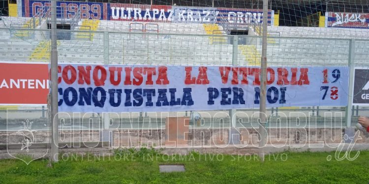 Taranto, gli Ultrapaz 1978 vicini alla squadra