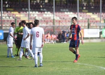 Real Aversa-Taranto 0-0, la moviola: rigore giusto, ma c’era fallo su un difensore rossoblu
