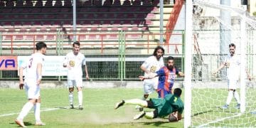 Real Aversa-Taranto 0-0, la moviola: rigore giusto, ma c’era fallo su un difensore rossoblu