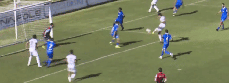 Taranto-Portici 2-3, la moviola: doppio giallo ed espulsione giusta sul portiere ospite