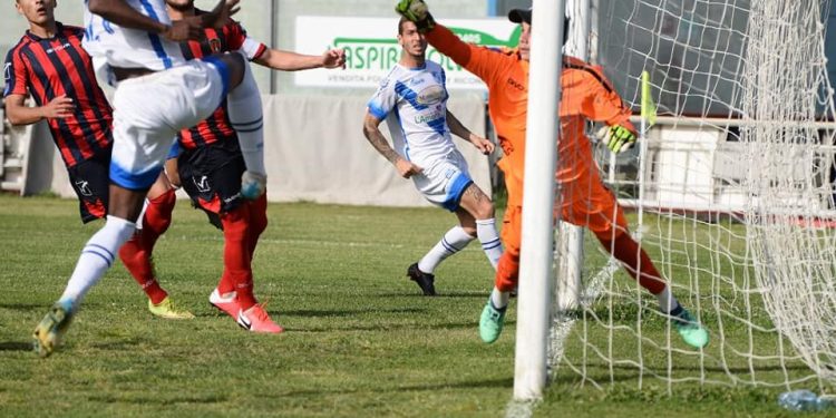 Brindisi, il gol di Forbes è nettamente regolare