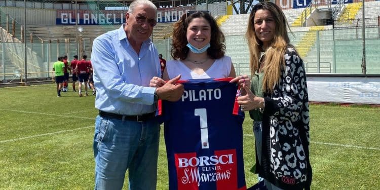 Taranto, Benedetta Pilato fa visita alla squadra di Laterza
