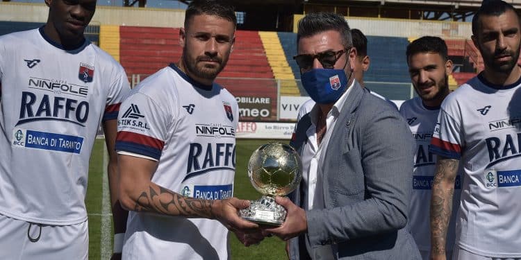 Taranto, consegnato il “Pallone d’Oro” della Serie D a Marsili