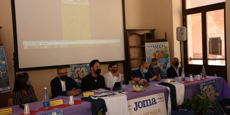 Presentato “Palleggiando… con i campioni”. Sapio: “Felice di aver portato nella provincia di Taranto campioni internazionali”