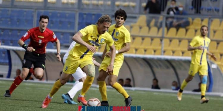 Fidelis Andria-Taranto 1-1, le pagelle: Ciezkowski miracoloso. Alfageme è un trascinatore