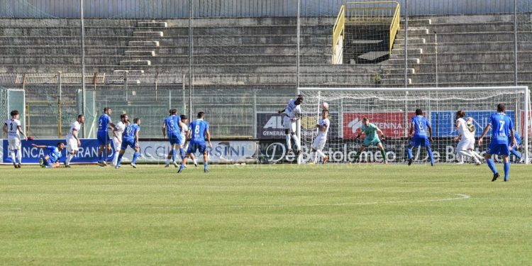 Taranto-Portici 2-3, la fotogallery