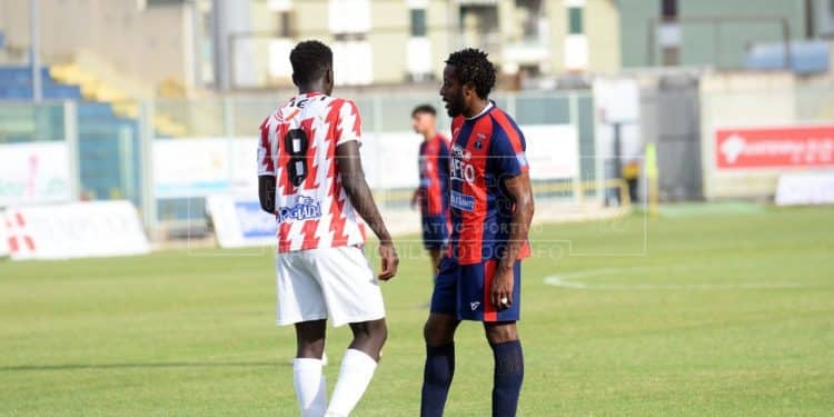 Taranto-Team Altamura 1-0, la cronaca: tempo galantuomo, El Turu Corado regala la vittoria ai rossoblu