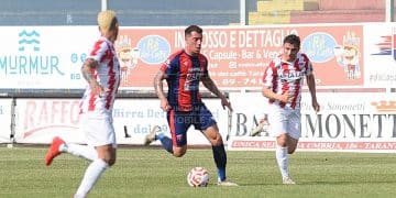 Taranto-Team Altamura 1-0, la cronaca: tempo galantuomo, El Turu Corado regala la vittoria ai rossoblu
