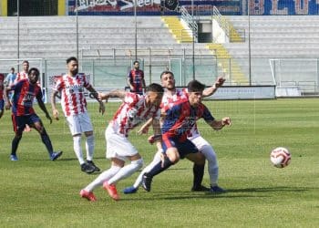 Taranto-Team Altamura 1-0, la cronaca: tempo galantuomo, El Turu Corado regala la vittoria ai rossoblu