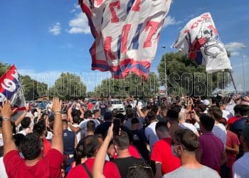 Taranto, i tifosi incontrano la squadra a Parco Cimino: le foto