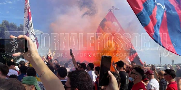 Taranto, i tifosi incontrano la squadra a Parco Cimino: le foto