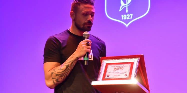 Taranto, il main sponsor Birra Raffo omaggia la squadra