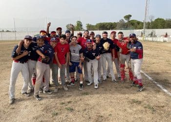 Tritons, il derby si colora di rossoblu: battuto il Bari