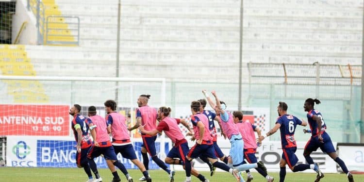 Taranto-Cerignola 4-2, la fotogallery