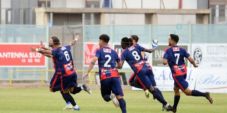 Taranto-Cerignola 4-2, la fotogallery