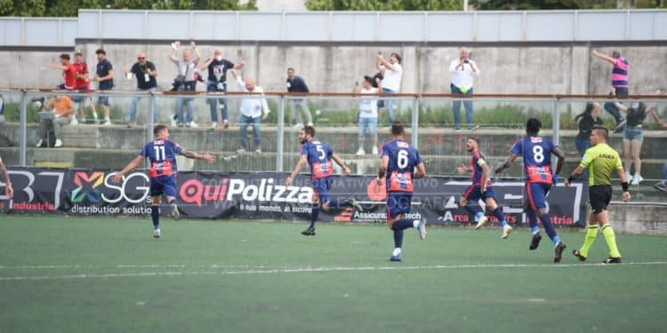 Lavello-Taranto 2-3, la cronaca: vittoria all’ultimo respiro. E’ Serie C!