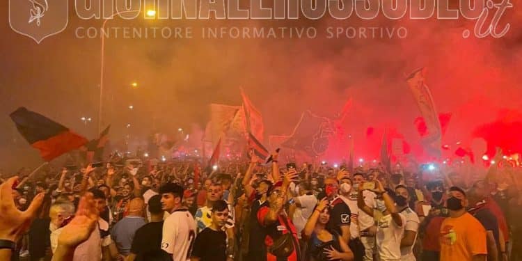Taranto, scoppia la festa in città: la fotogallery