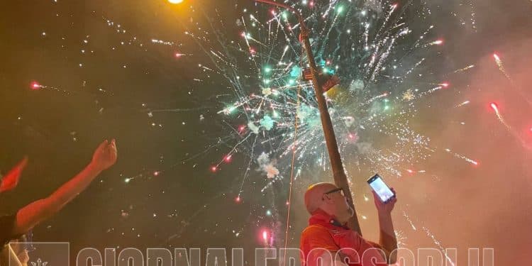 Taranto, scoppia la festa in città: la fotogallery