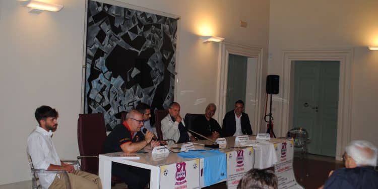 Calcio, Antonio Spinelli firma per il Glacis United F.C.
