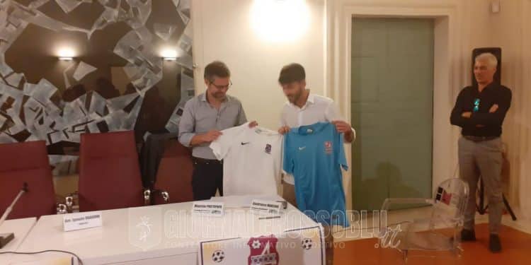Calcio, Antonio Spinelli firma per il Glacis United F.C.