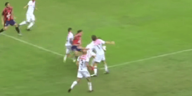 Taranto-Palermo 3-1, la moviola: giusta l’espulsione ai danni di Lancini