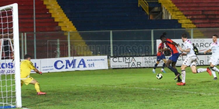 Taranto-Palermo 3-1, Filippi: “Il Taranto ci ha surclassati. Hanno avuto più voglia di noi”
