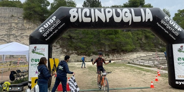 Trofeo Cave di Fantiano, Delucia senza avversari