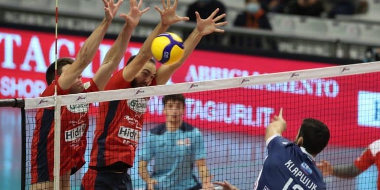 Prisma Taranto Volley, prima vittoria della stagione in trasferta