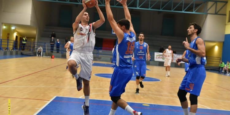 CJ Taranto-Monopoli 77-70: i rossoblu calano il tris col cuore!