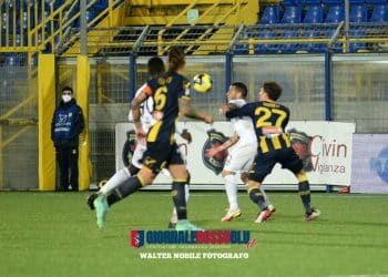 Juve Stabia-Taranto 3-2, la cronaca: al Menti non basta il cuore. Le vespe “stoppano” i rossoblu