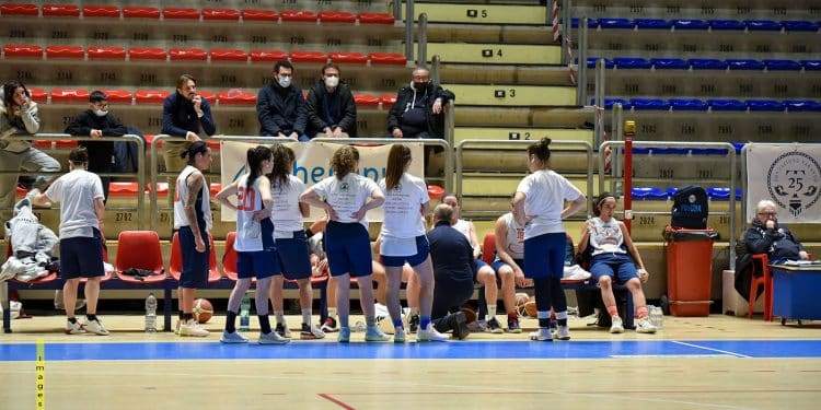 Dinamo Basket Taranto – Intrepida Basket Brindisi 70-47, la fotogallery