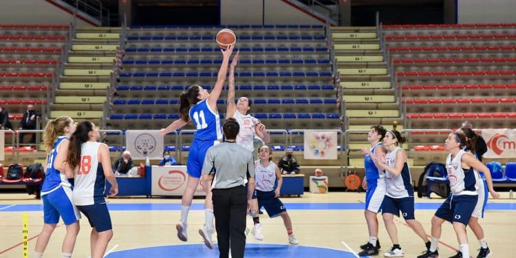 Dinamo Basket Taranto – Intrepida Basket Brindisi 70-47, la fotogallery