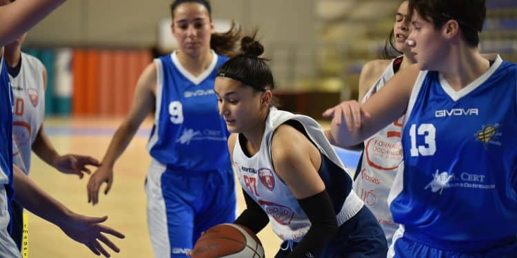 Dinamo Basket Taranto – Intrepida Basket Brindisi 70-47, la fotogallery