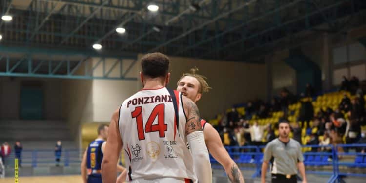CJ Basket-Bisceglie 84-63, Taranto compie l’impresa!