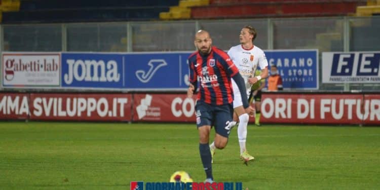 Taranto-ACR Messina 0-0, la cronaca: solo un punto che muove la classifica