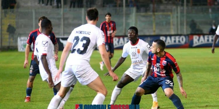 Taranto-ACR Messina 0-0, la cronaca: solo un punto che muove la classifica