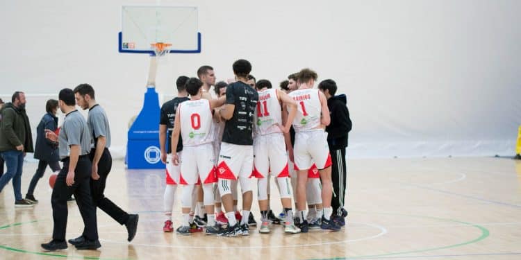 Valentino Basket Castellaneta, reagire dopo la sconfitta interna contro il Vieste