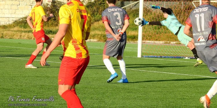 Asd Castellaneta: Martienz s’inceppa dal dischetto, l’Ugento sbanca il De Bellis