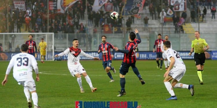 Taranto-Foggia 1-1, la cronaca: Saraniti risponde a Nicolao. Il derby finisce pari