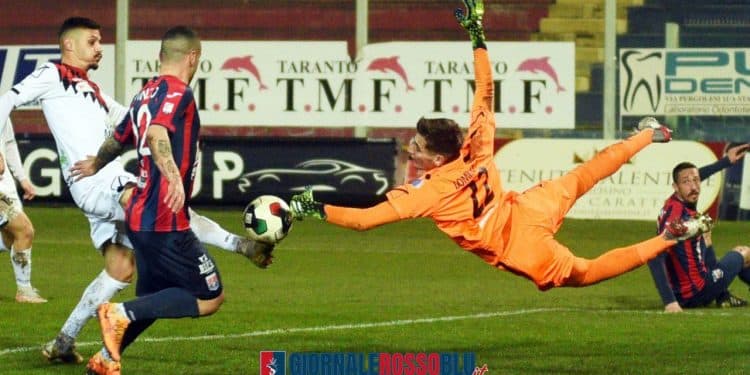 Taranto-Foggia 1-1, la cronaca: Saraniti risponde a Nicolao. Il derby finisce pari